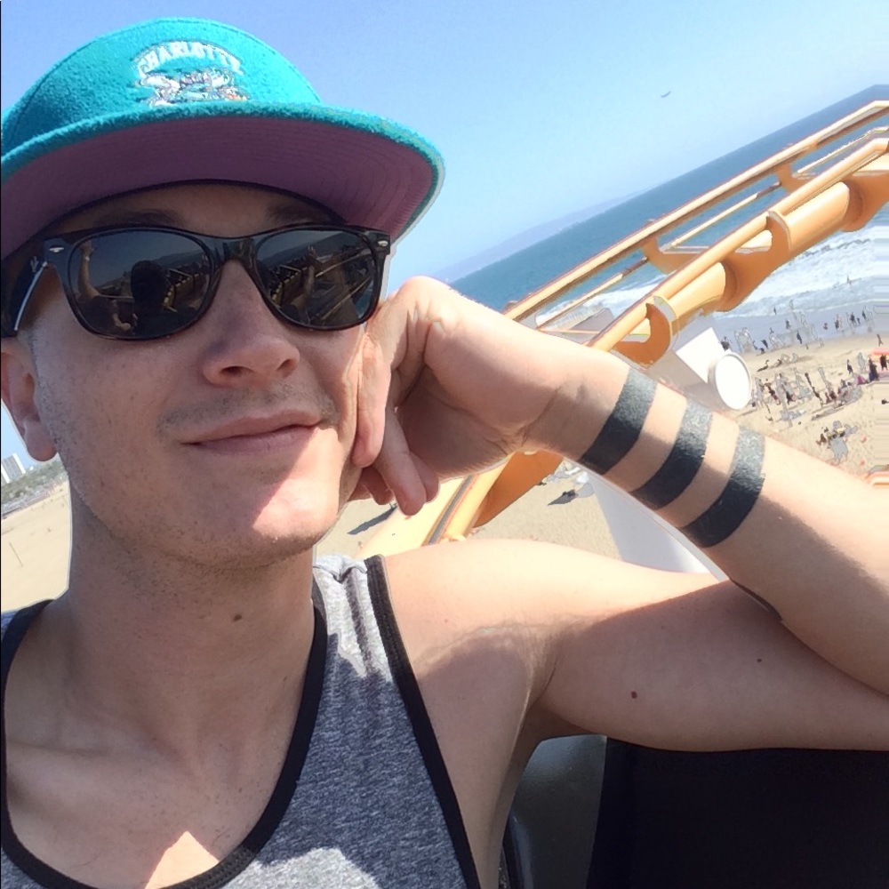 Meet your Posher, Rory - Picture 2 of 8